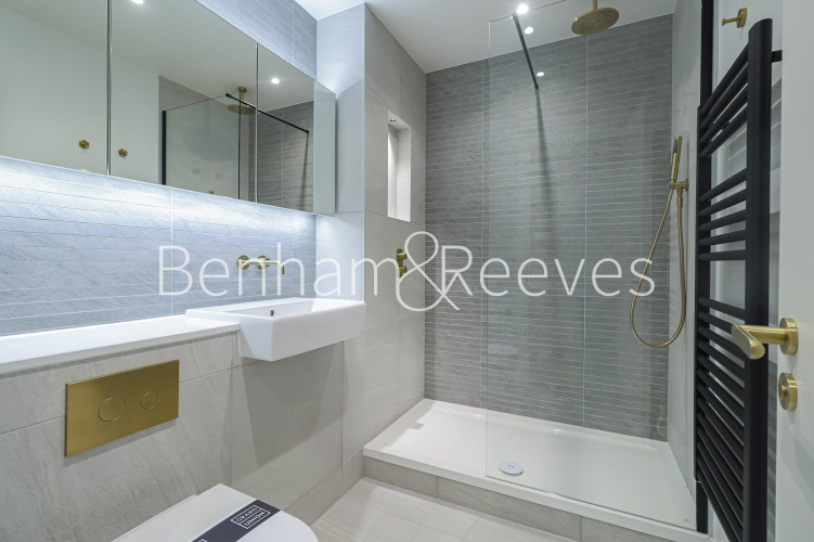 3  bedrooms flat to rent in Quay Walk, Wembley, HA0-image 4