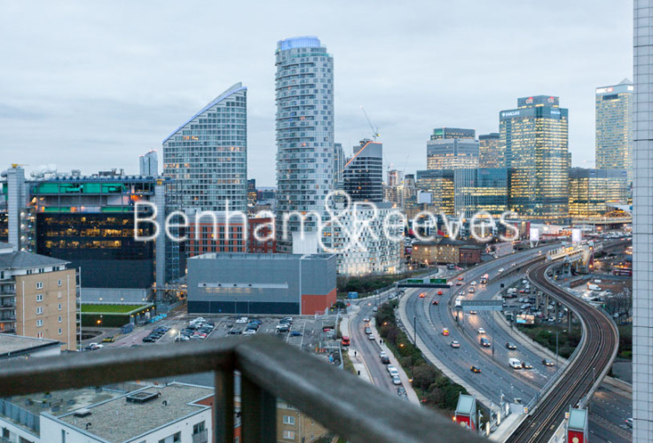 1  bedroom flat to rent in Proton Tower, Blackwall Way, E14-image 7