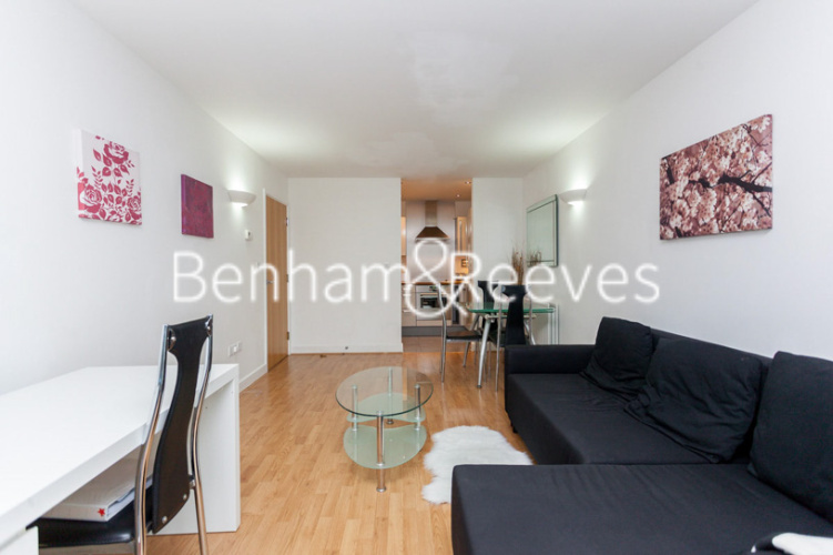 1  bedroom flat to rent in Proton Tower, Blackwall Way, E14-image 11