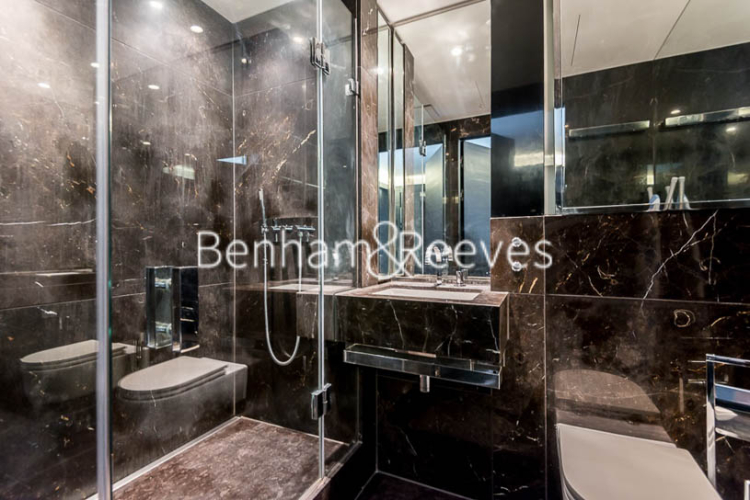 Studio flat to rent in Pan Peninsula Square, Canary Wharf, E14-image 3