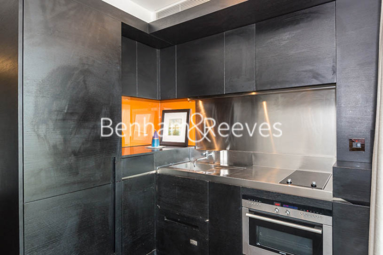 Studio flat to rent in Pan Peninsula West, Canary Wharf, E14-image 2