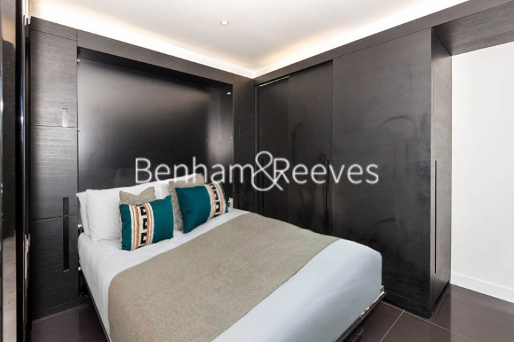 Studio flat to rent in Pan Peninsula West, Canary Wharf, E14-image 10