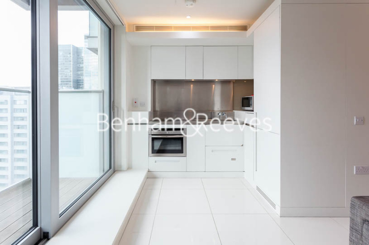 Studio flat to rent in Pan Peninsula Square, Canary Wharf, E14-image 2