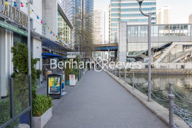 1 bedroom flat to rent in Pan Peninsula West Tower, Canary Wharf, E14-image 9