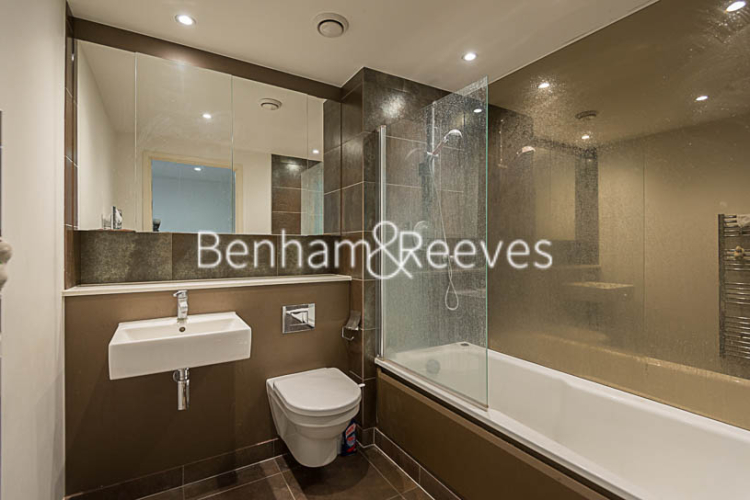 1 bedroom flat to rent in Marsh Wall, Canary Wharf, E14-image 5