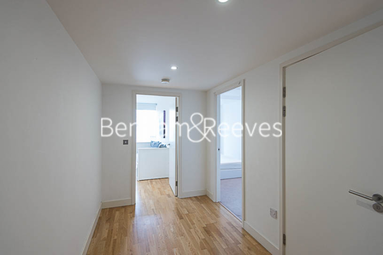 1 bedroom flat to rent in Marsh Wall, Canary Wharf, E14-image 6