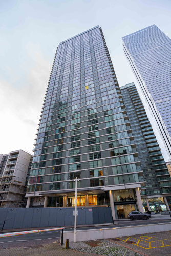2  bedrooms flat to rent in Landmark east tower, Marsh wall, E14-image 14