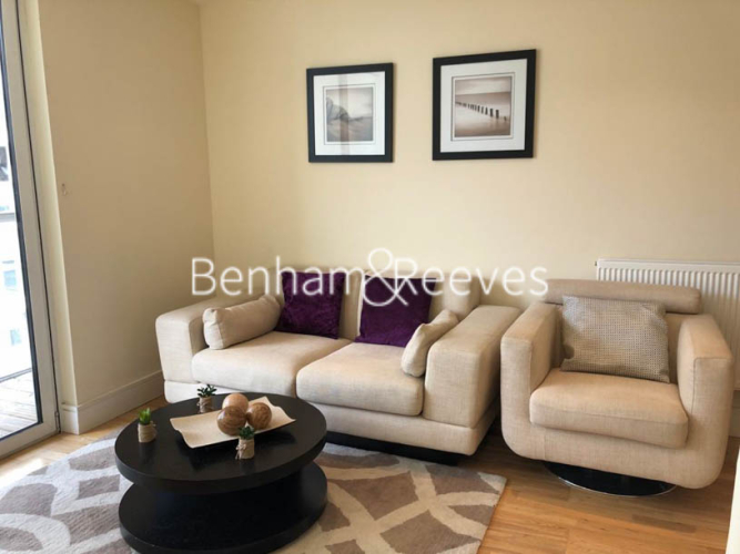 1  bedroom flat to rent in Lanterns Way, Canary Wharf, E14-image 1