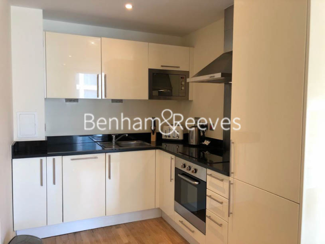 1  bedroom flat to rent in Lanterns Way, Canary Wharf, E14-image 2