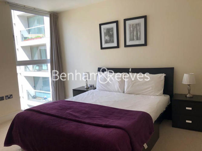 1  bedroom flat to rent in Lanterns Way, Canary Wharf, E14-image 3