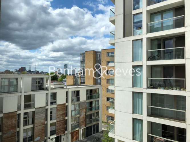 1  bedroom flat to rent in Lanterns Way, Canary Wharf, E14-image 4