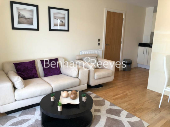 1 bedroom(s) flat to rent in Lanterns Way, Canary Wharf, E14-image 10