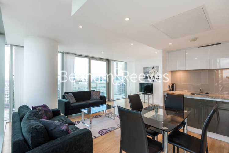 2 bedrooms flat to rent in Landmark East, Marsh Wall, E14-image 2