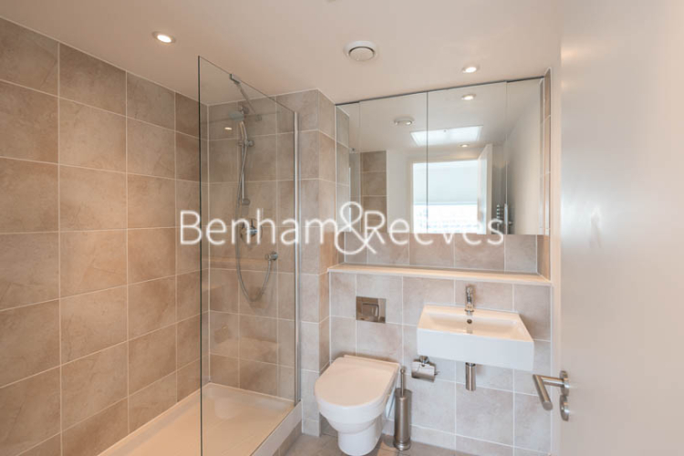 2 bedrooms flat to rent in Landmark East, Marsh Wall, E14-image 4