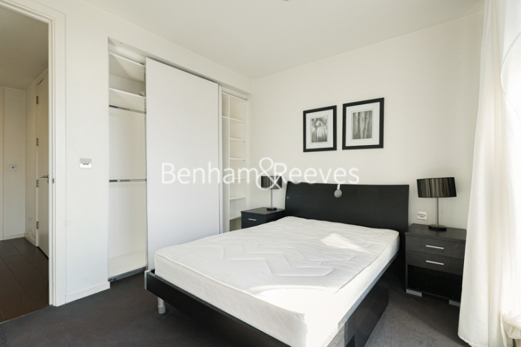1  bedroom flat to rent in Baltimore Wharf, Oakland Quay, E14-image 3
