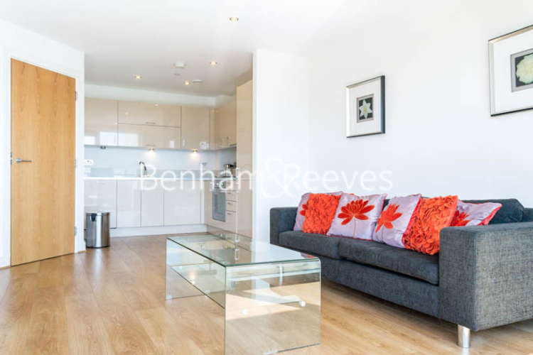 2 bedrooms flat to rent in Aqua Vista Square, Canary Wharf, E3-image 1