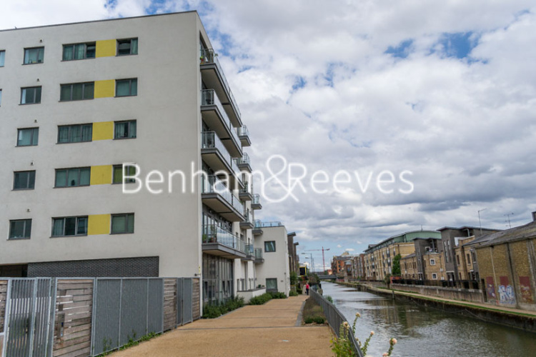1  bedroom flat to rent in Craig Tower, Aqua Vista Square, E3-image 6