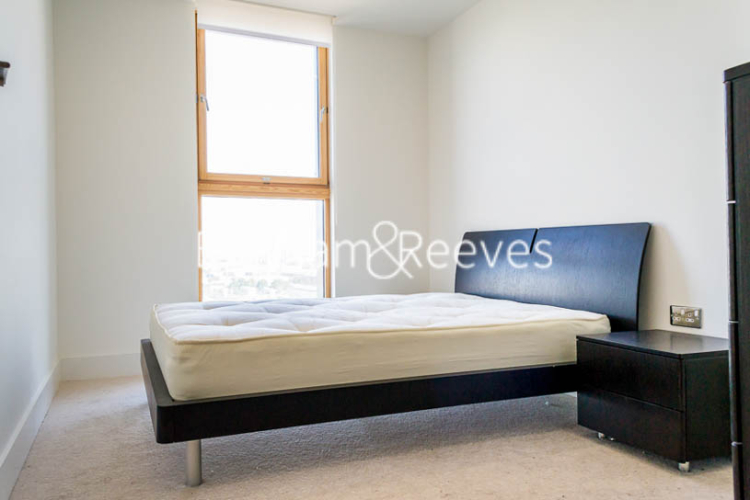 2  bedrooms flat to rent in Province Square, Canary Wharf, E14-image 3