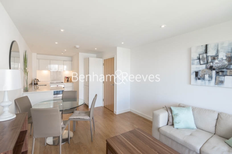1 bedroom flat to rent in Aegean Court, Seven Sea Gardens, E3-image 1
