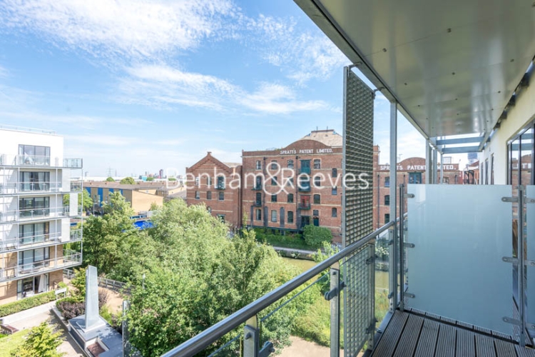 1 bedroom flat to rent in Aegean Court, Seven Sea Gardens, E3-image 5