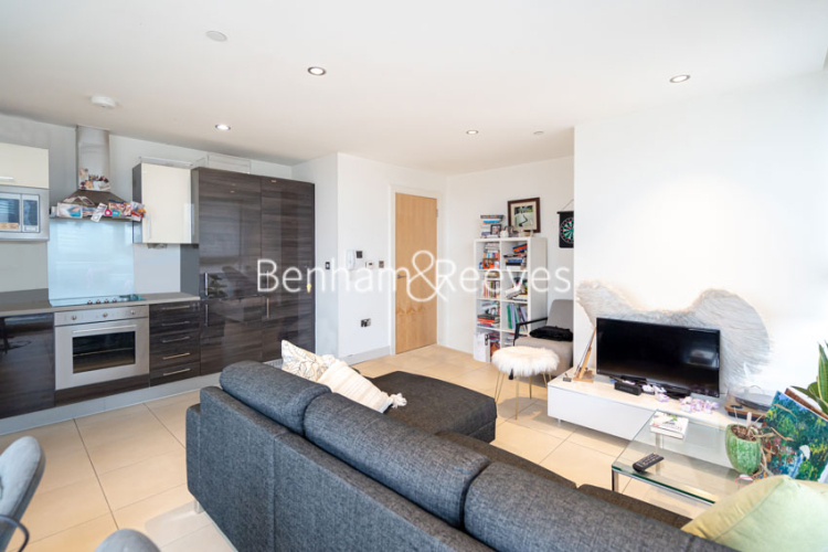 2 bedrooms flat to rent in Province Square, Canary Wharf, E14-image 6