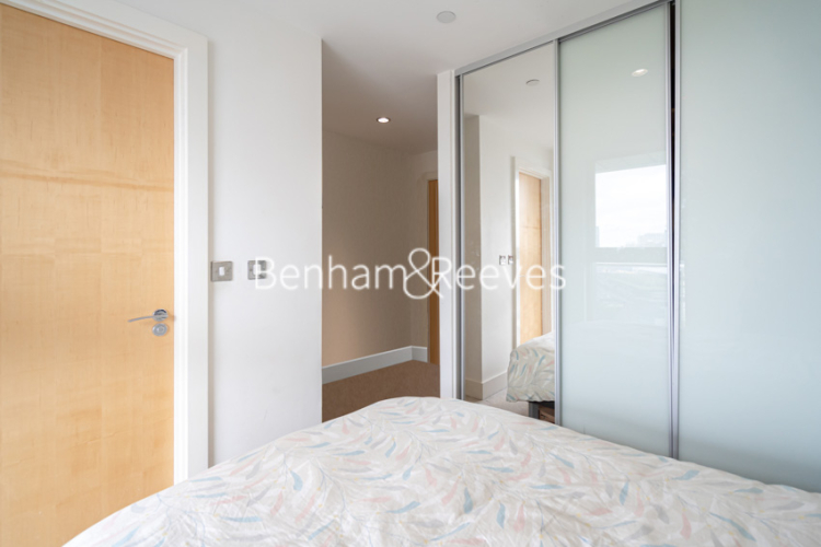 2 bedrooms flat to rent in Province Square, Canary Wharf, E14-image 14