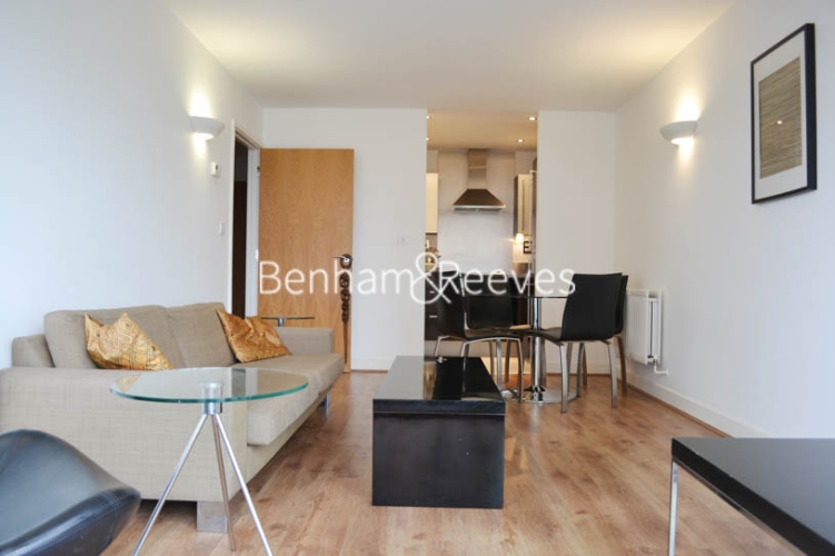 1 bedroom flat to rent in Proton Tower, Blackwall Way, E14-image 7