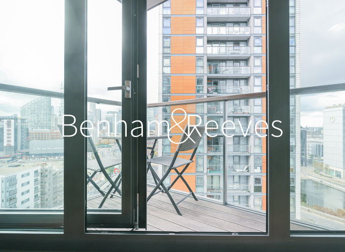 1  bedroom flat to rent in Proton Tower, Blackwall Way, E14-image 10