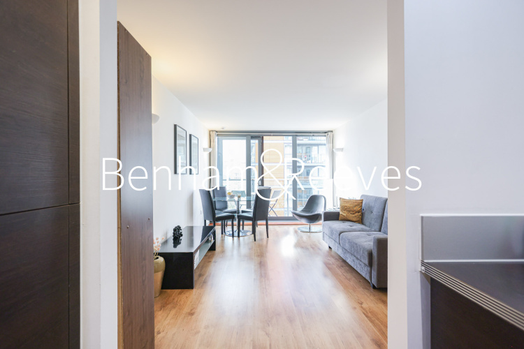 1  bedroom flat to rent in Proton Tower, Blackwall Way, E14-image 18