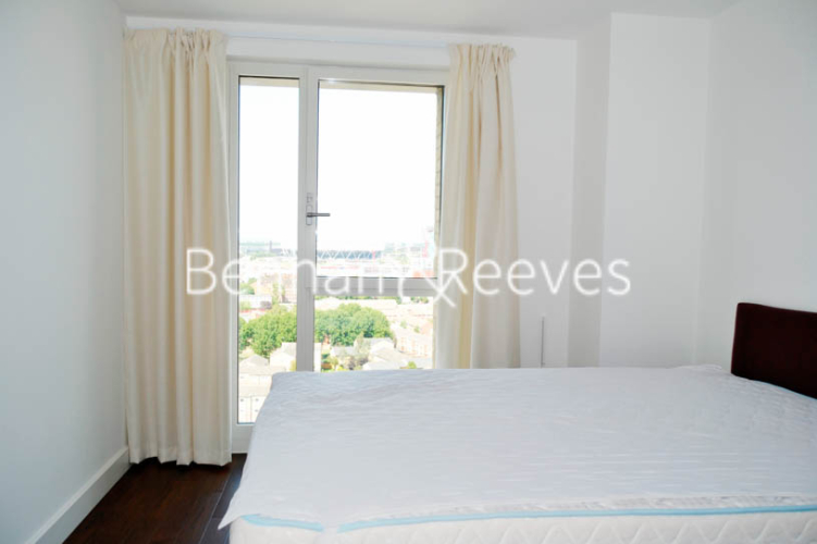3  bedrooms flat to rent in Marner Point, Jefferson Plaza, E3-image 7