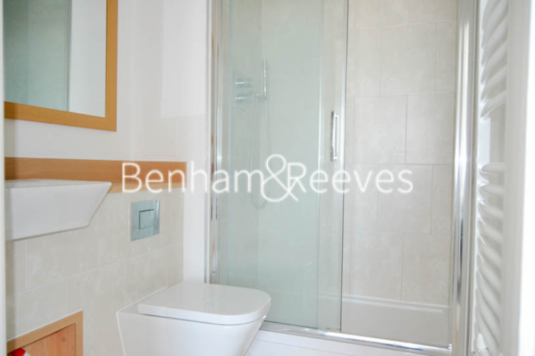 3  bedrooms flat to rent in Marner Point, Jefferson Plaza, E3-image 10