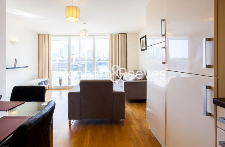 2  bedrooms flat to rent in Ingot Tower, Canary Wharf, E14-image 12