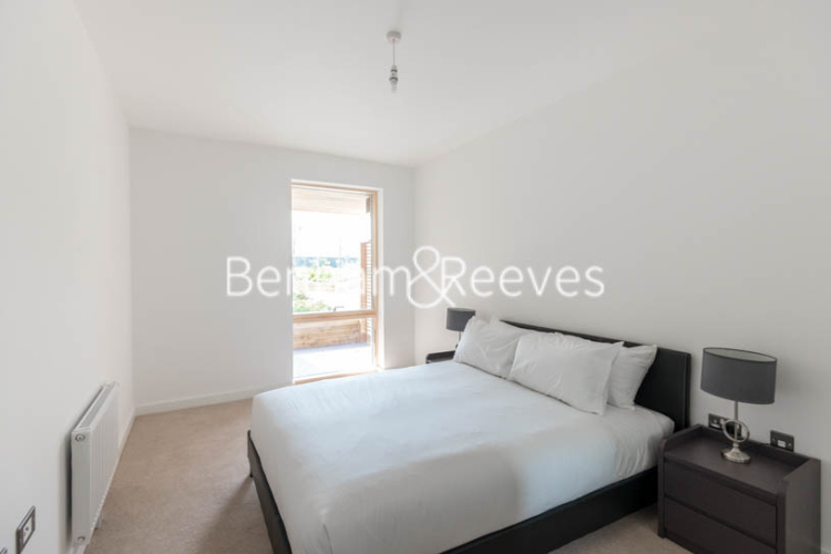 1  bedroom flat to rent in Rathbone Street, Canning Town, E16-image 3