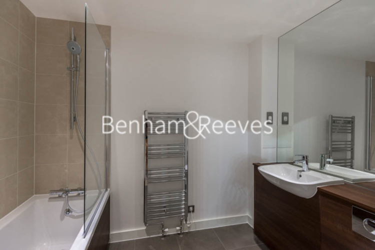 1  bedroom flat to rent in Rathbone Street, Canning Town, E16-image 4