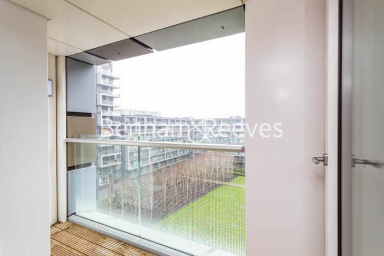 1 bedroom flat to rent in Talisman Tower, Lincoln Plaza, E14-image 5