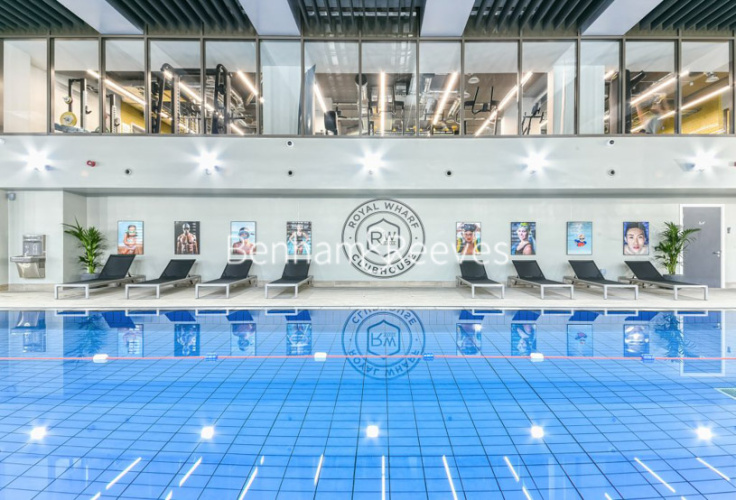 1  bedroom flat to rent in Nautical Drive,  Royal Wharf, E16-image 2