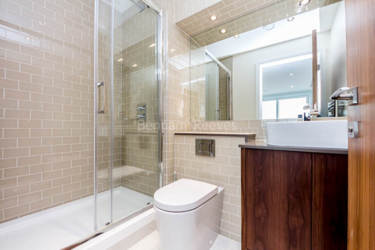 2  bedrooms flat to rent in Lincoln Plaza, Canary Wharf, E14-image 6