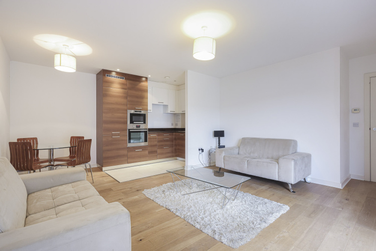 2 bedrooms flat to rent in Forge Square, Canary Wharf, E14-image 3