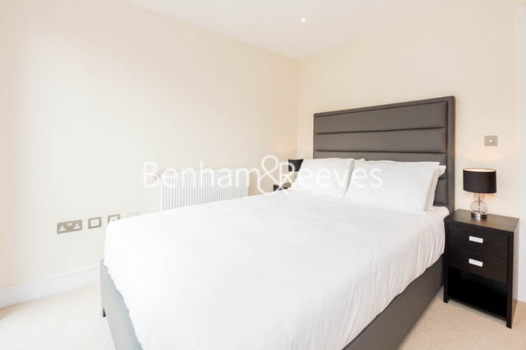 1  bedroom flat to rent in St. Anne's Street, Canary Wharf, E14-image 3