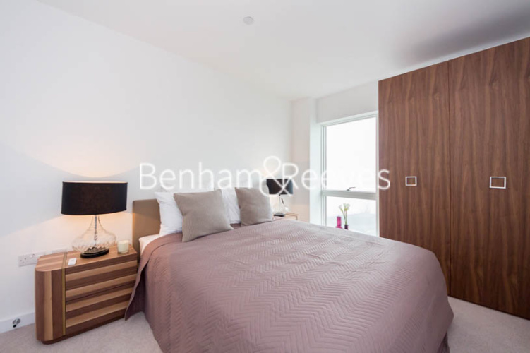 2  bedrooms flat to rent in Magellan Boulevard, Beckton Gallions Reach, E16-image 3