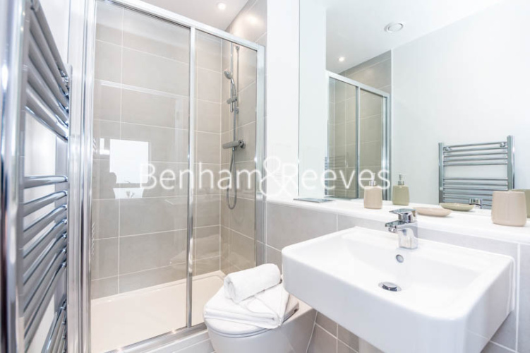 2  bedrooms flat to rent in Magellan Boulevard, Beckton Gallions Reach, E16-image 4