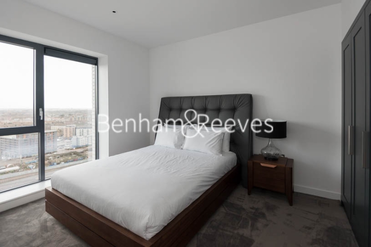 2 bedrooms flat to rent in Grantham House, Botanic Square, E14-image 6