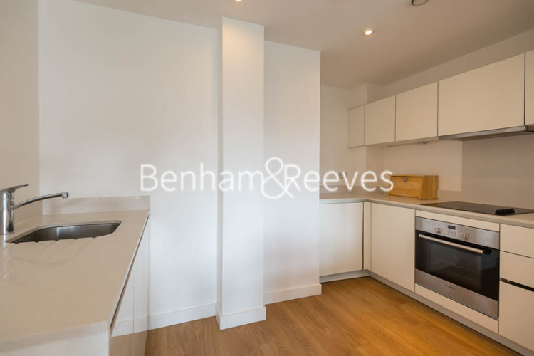 1  bedroom flat to rent in Sargasso Court, Bromley-By-Bow, E3-image 2