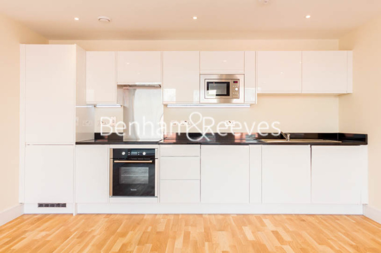 1  bedroom flat to rent in St. Anne's Street, Canary Wharf, E14-image 2