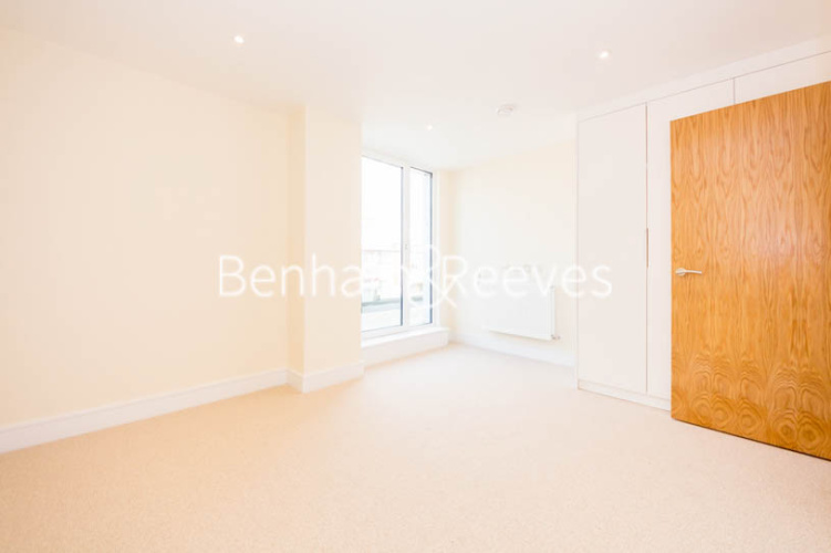1  bedroom flat to rent in St. Anne's Street, Canary Wharf, E14-image 3