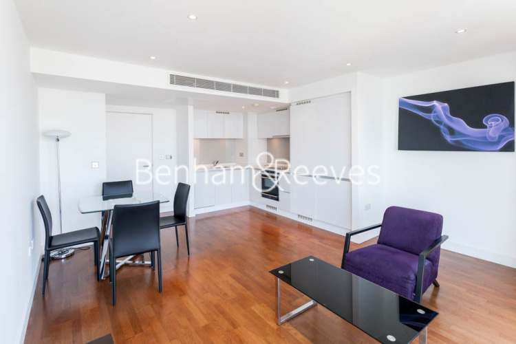 1  bedroom flat to rent in Marsh Wall, Landmark East Tower, E14-image 1