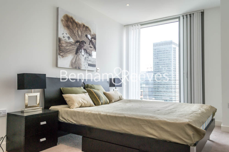 1  bedroom flat to rent in Marsh Wall, Landmark East Tower, E14-image 3