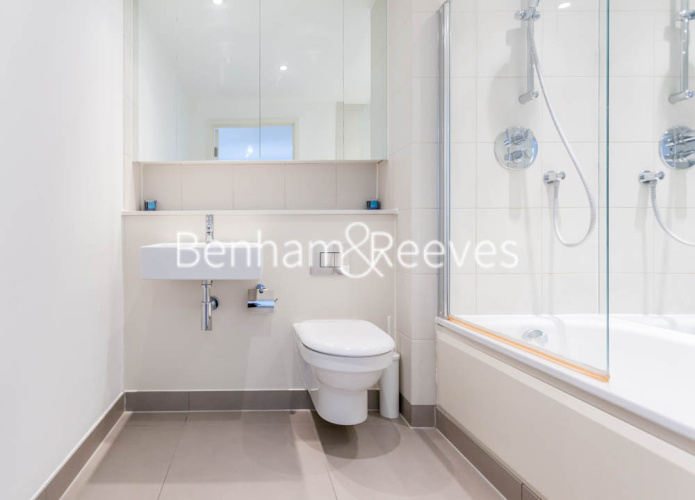 1  bedroom flat to rent in Marsh Wall, Landmark East Tower, E14-image 4