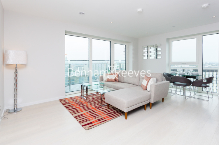 2  bedrooms flat to rent in Cassia Point, Glasshouse Gardens, E20-image 1