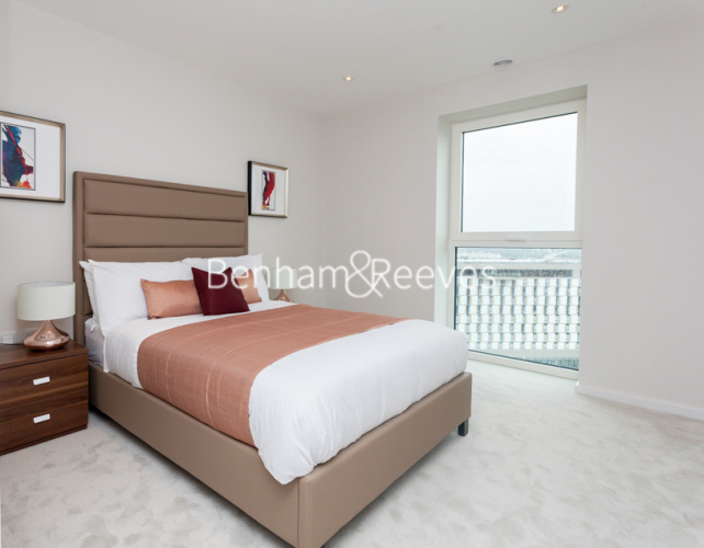 2  bedrooms flat to rent in Cassia Point, Glasshouse Gardens, E20-image 4